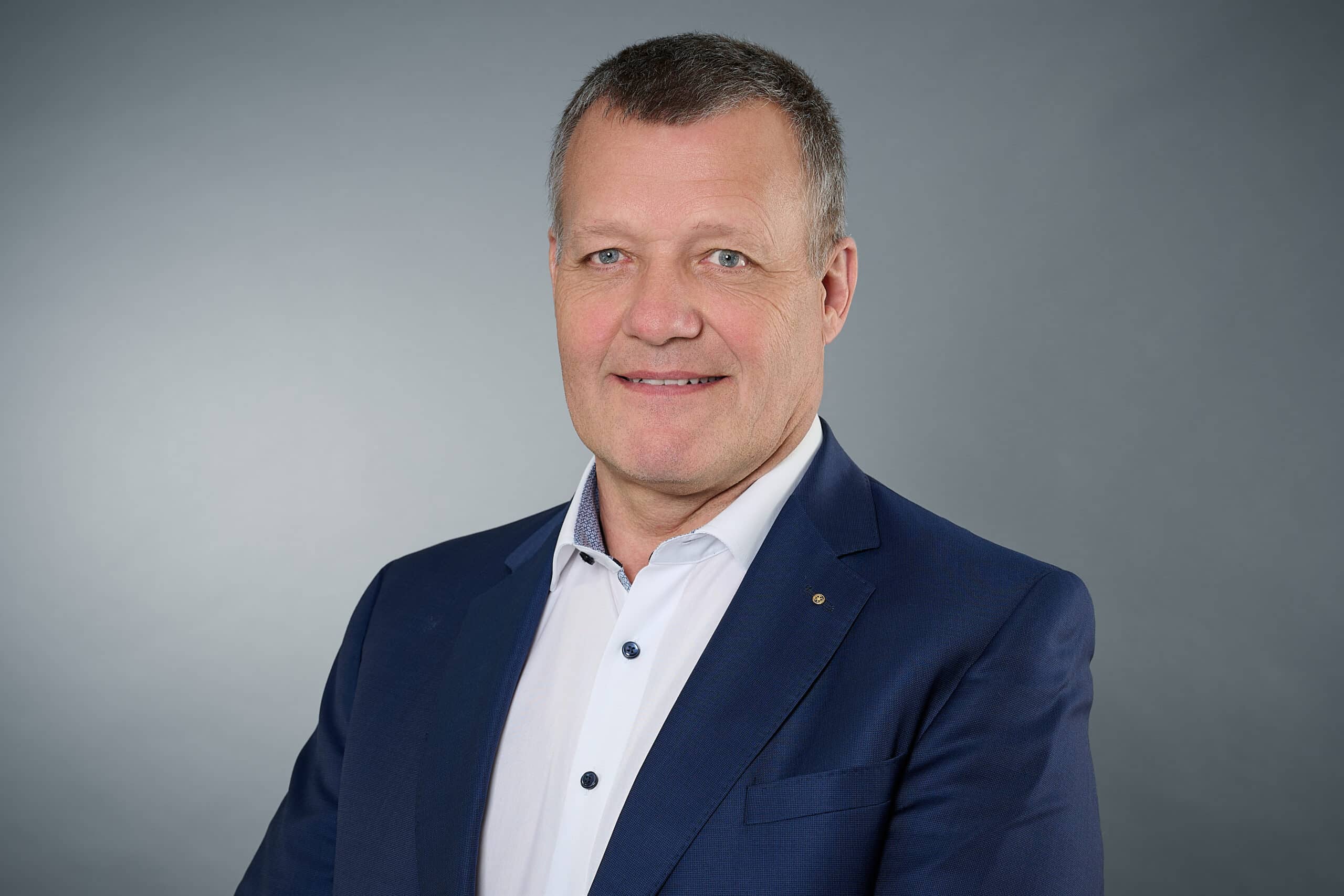 Ageba Gruppe - Rätus Donatsch